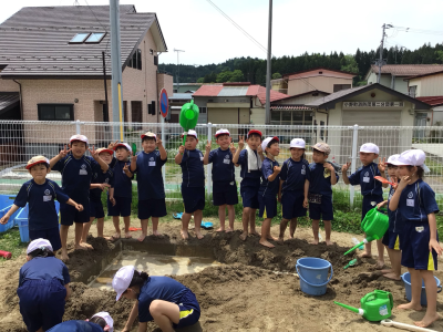 ２年１組_ずこう_佐藤　純子_砂と土_11